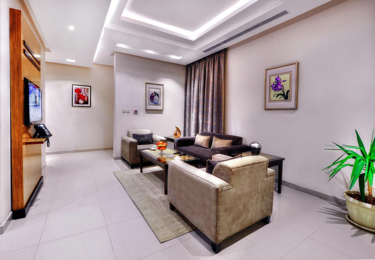 Auris Al Fanar Suites Рияд Екстериор снимка