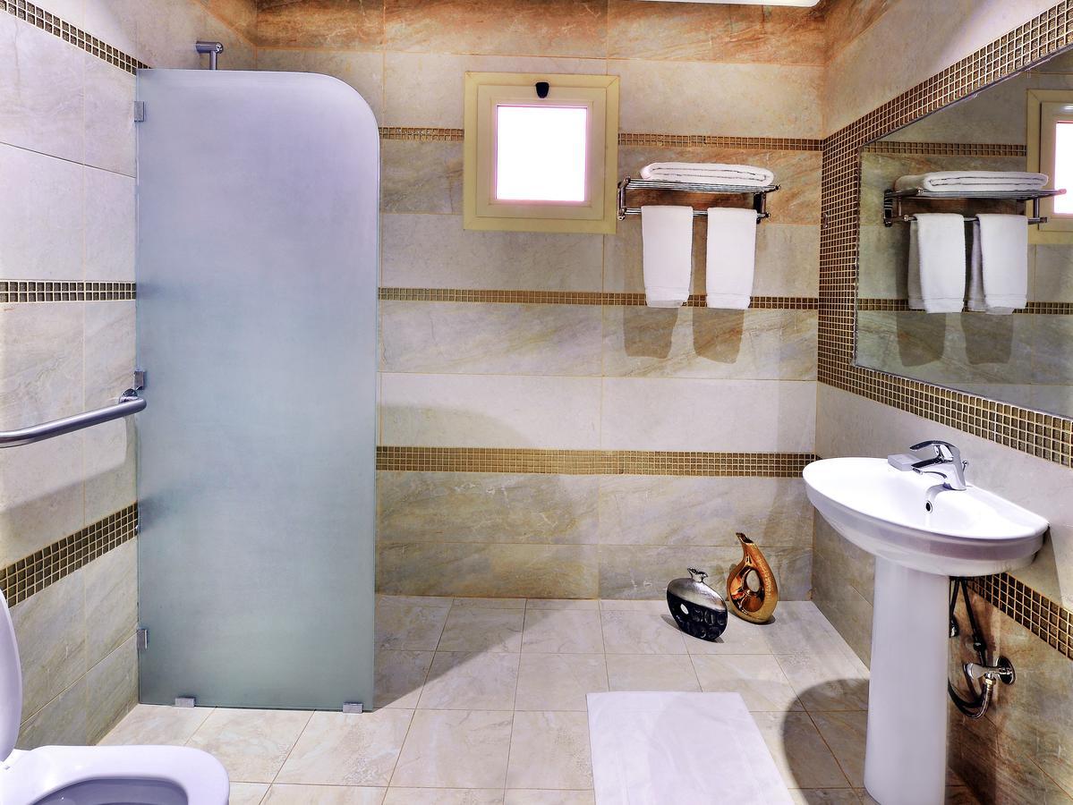 Auris Al Fanar Suites Рияд Екстериор снимка
