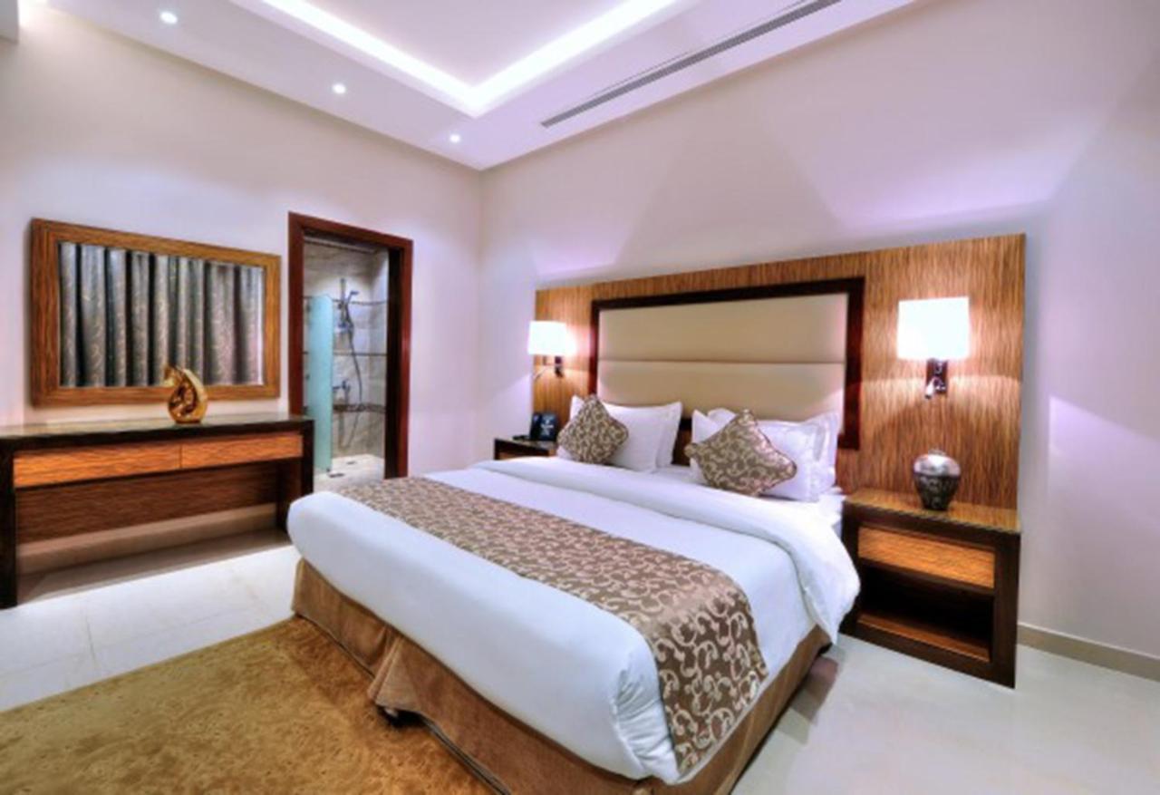 Auris Al Fanar Suites Рияд Екстериор снимка