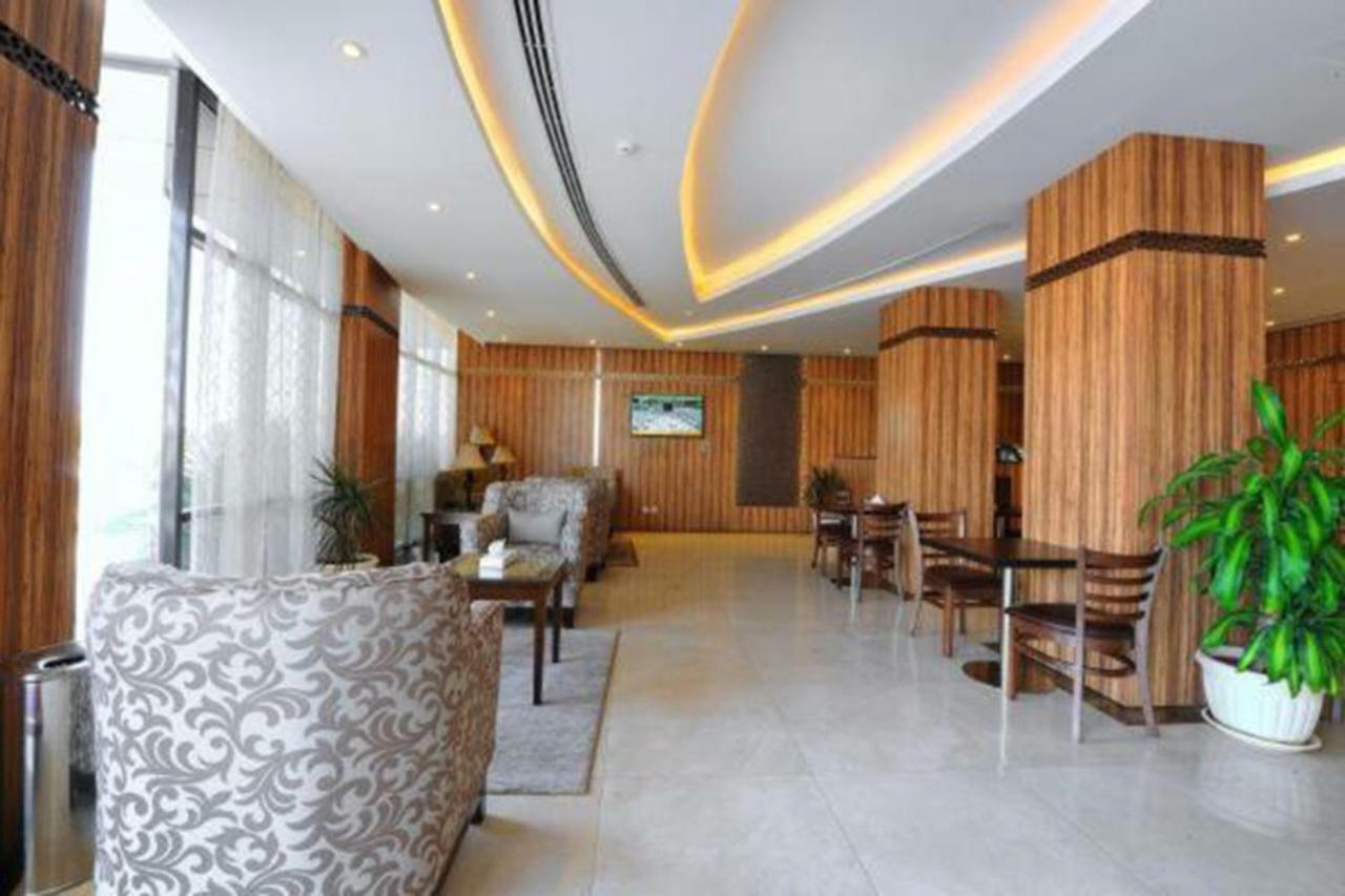 Auris Al Fanar Suites Рияд Екстериор снимка